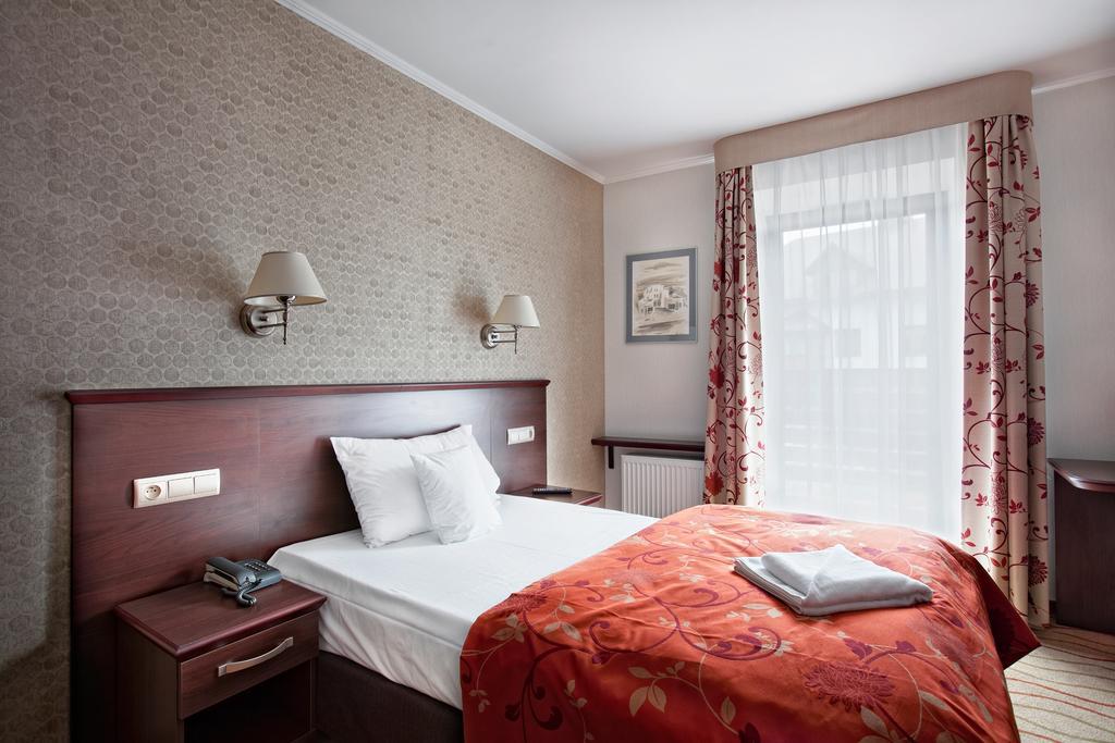 Malinowy Dwór Hotel Medical SPA Swieradow-Zdroj Quarto foto